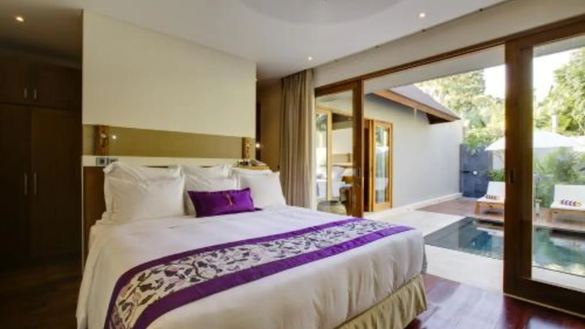 발리 코에노코에니 빌라 5성급 호텔 전망