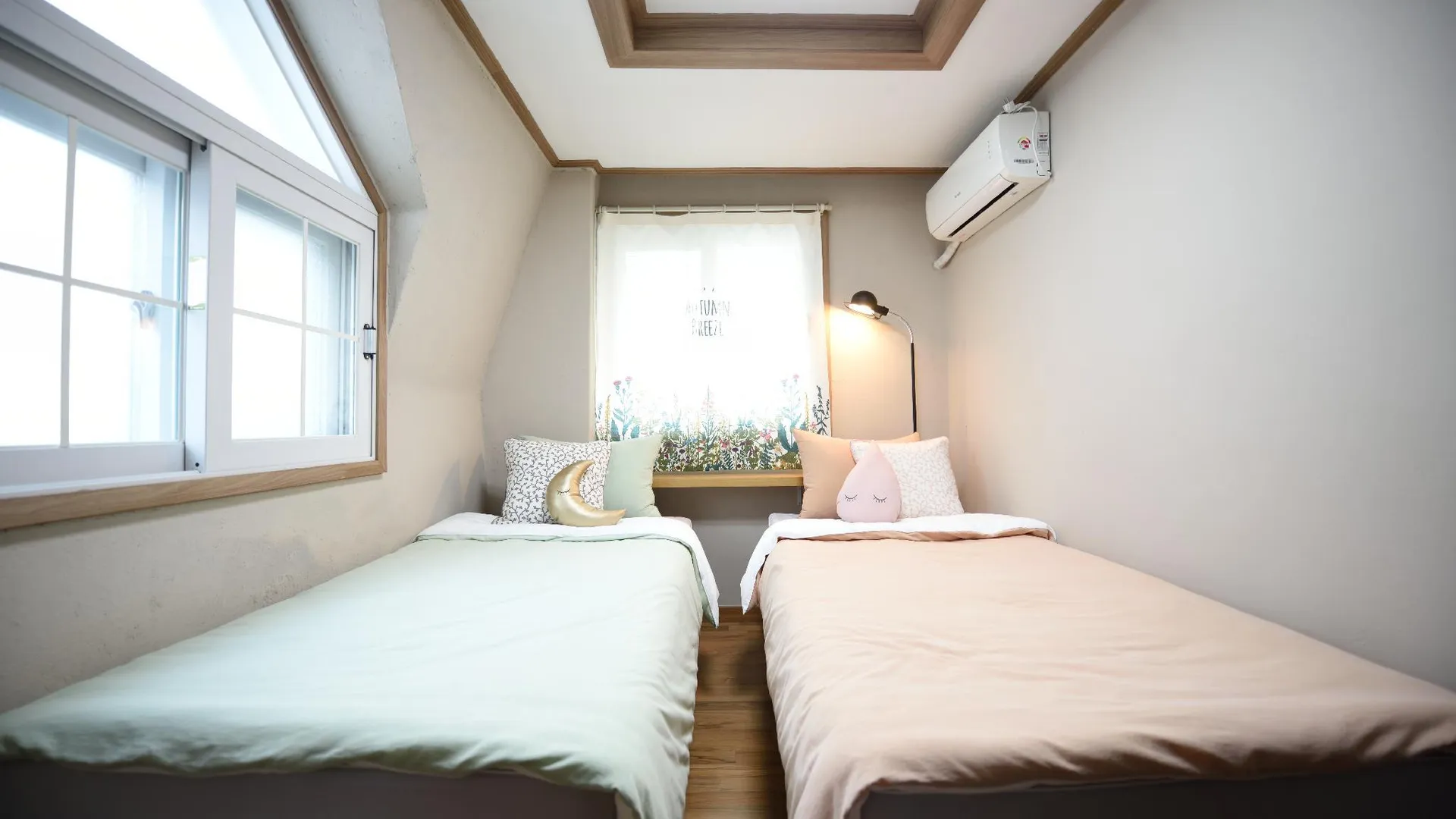 서울 더 원 호스텔 홍대 1성급 호텔 스위트룸