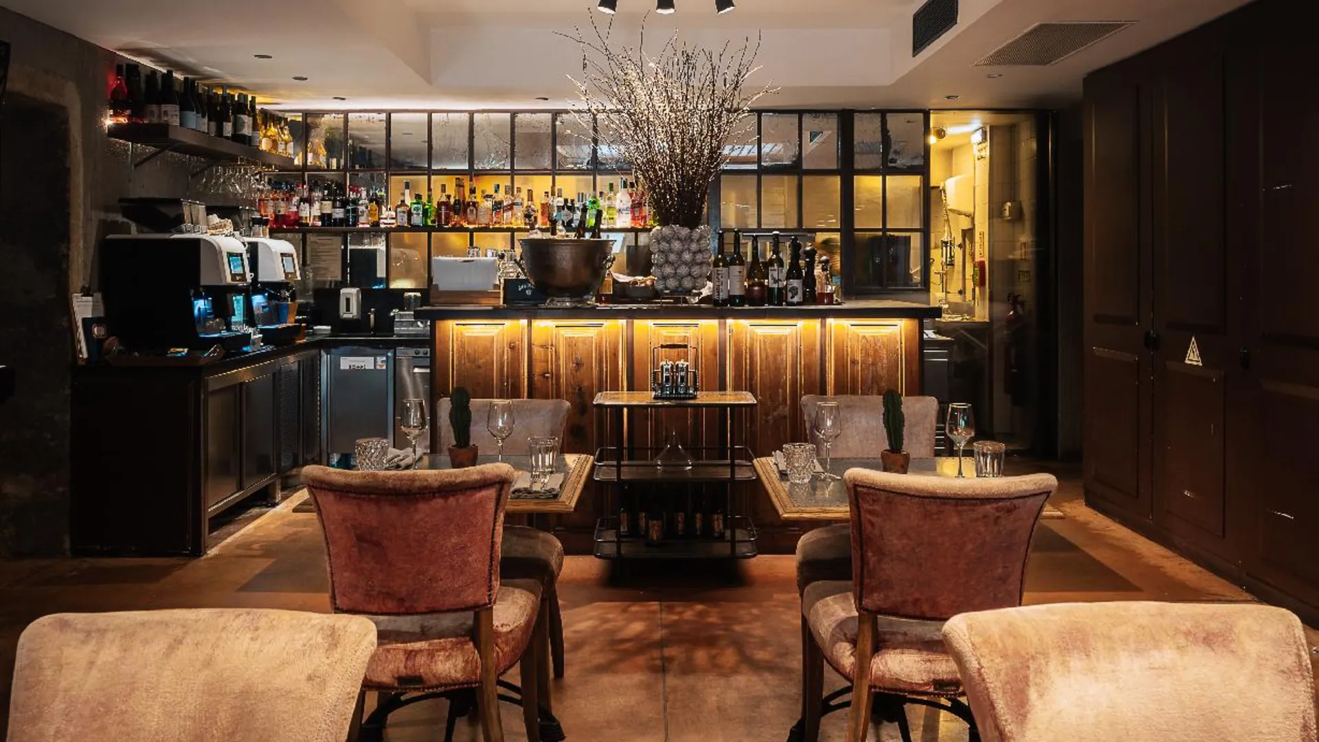 리스본 알마루사 바이사 치아도 4성급 호텔 스위트룸