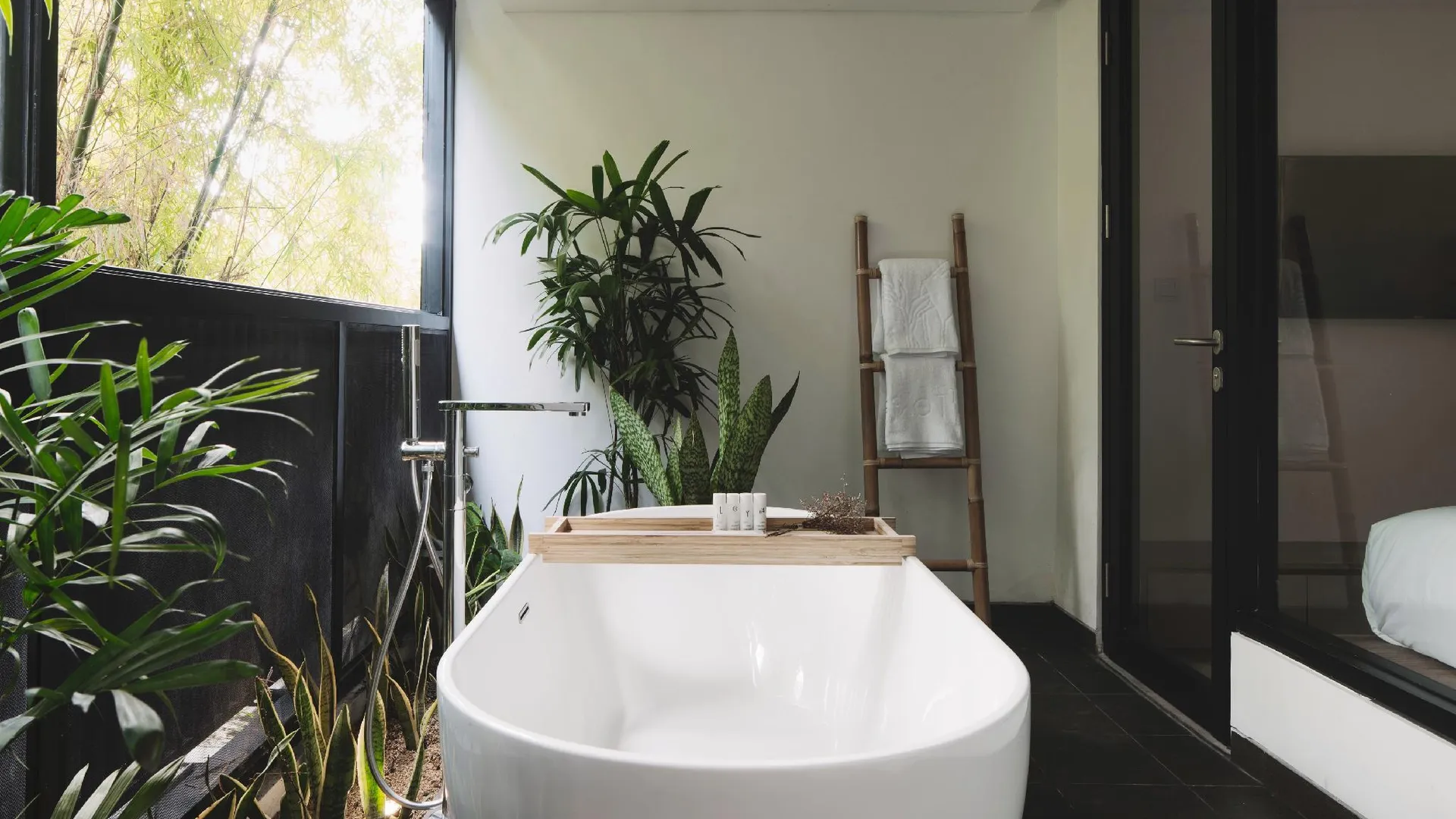 발리 로이즈 인 발리 4성급 호텔 객실