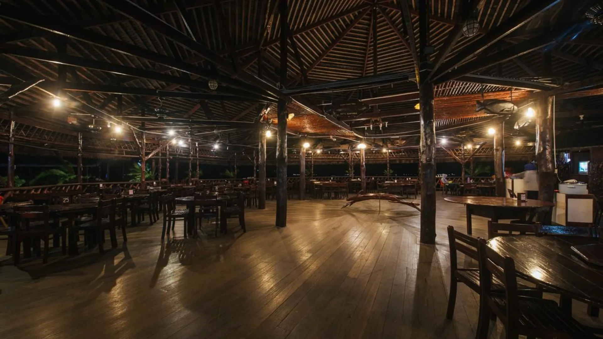 셈포르나 드래곤 인 플로팅 리조트 1성급 호텔 외관