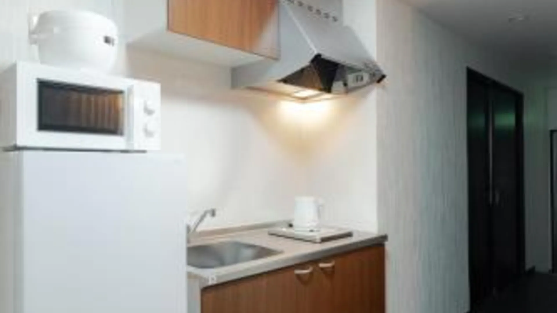 오사카 L house 101 3성급 싱글룸 로비