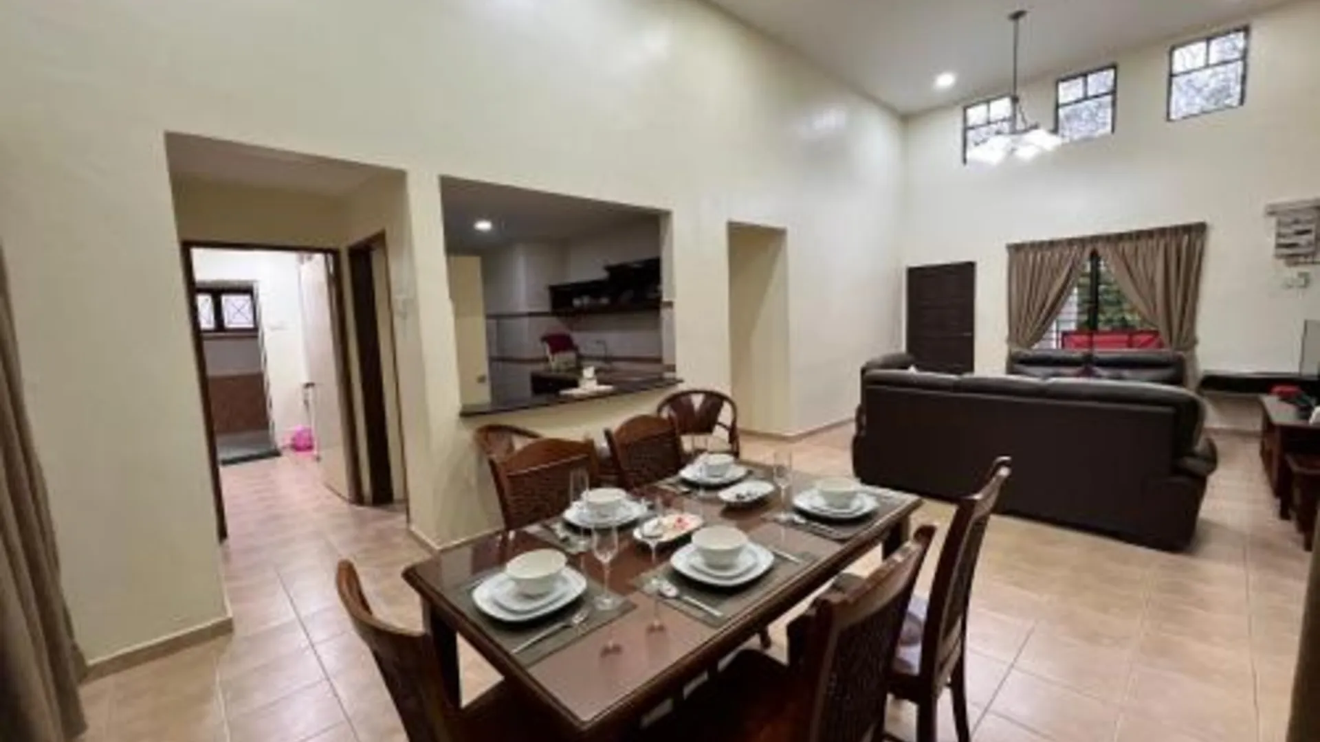 말라카 알러 가자의 빌라 (0m², 침실 4개, 프라이빗 욕실 2개) 3성급 게스트하우스 외관