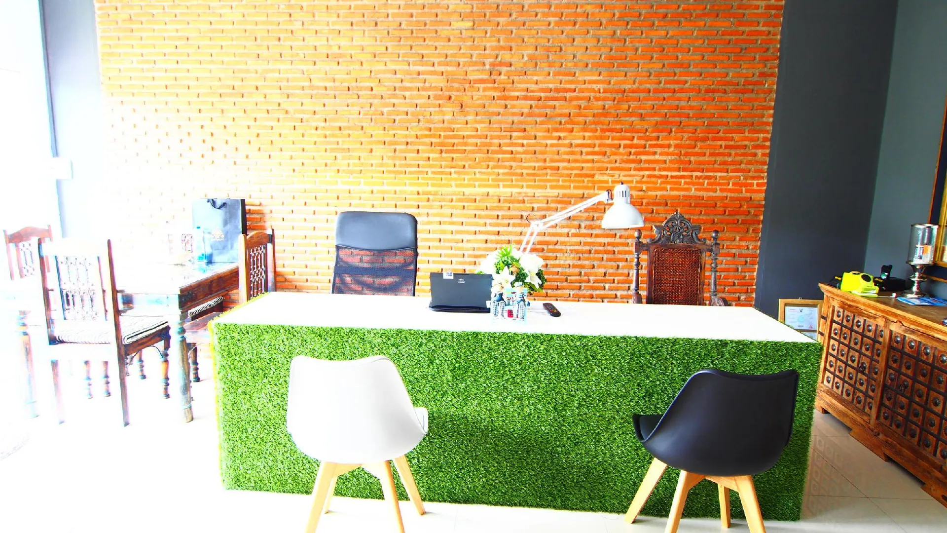 방콕 아이 - 비욘드 레지던스 2성급 호텔 외관