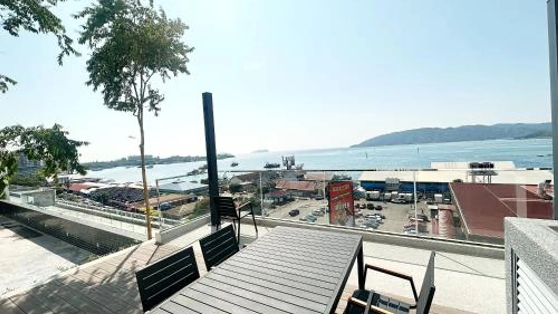 코타키나발루 더 쇼어 코타키나발루 시티 센터 바이 LW 스위트 5성급 호텔 레스토랑