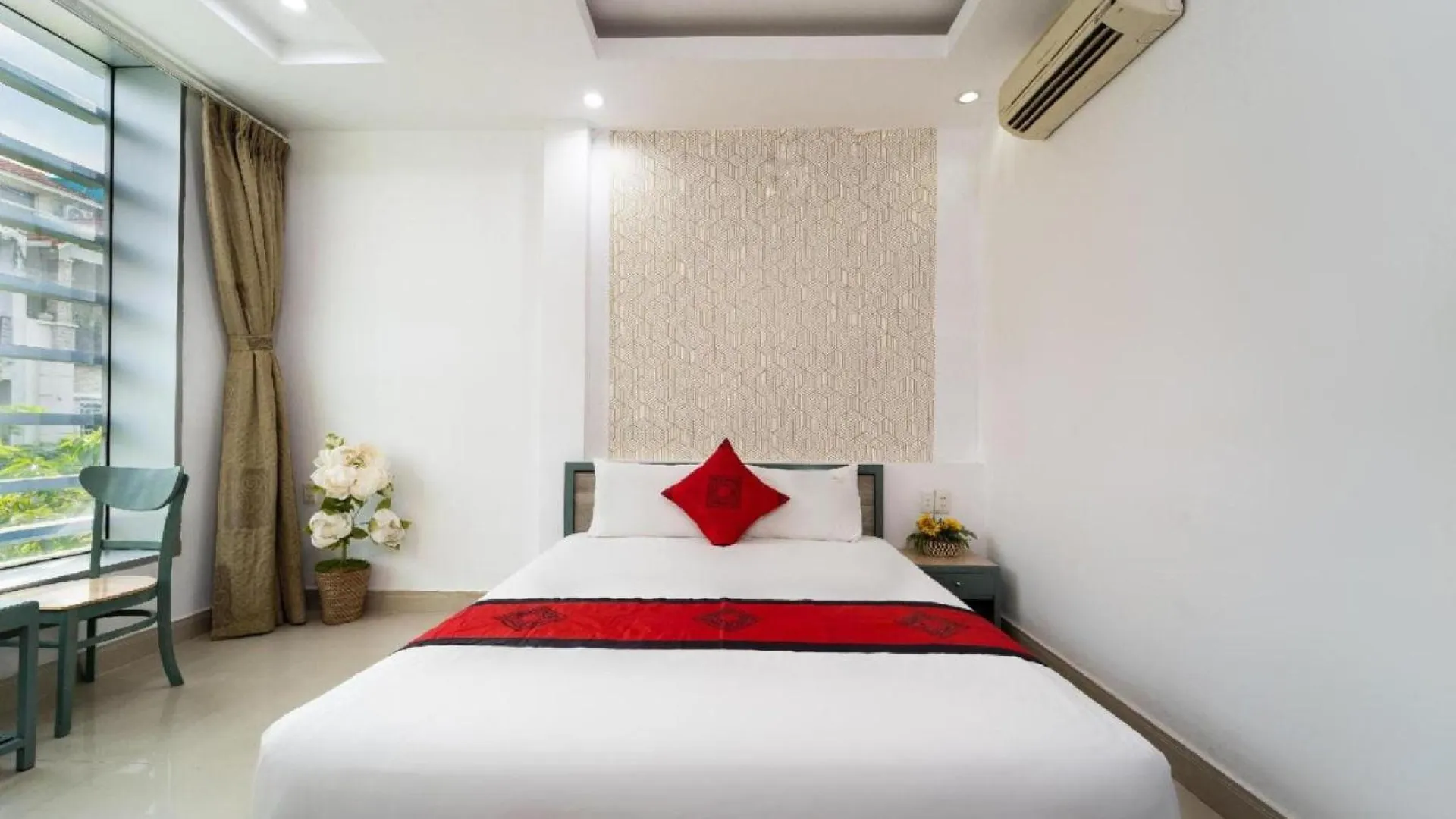 호치민 단센터 오 코지 5 호텔 SECC 근처 3성급 호텔 스위트룸