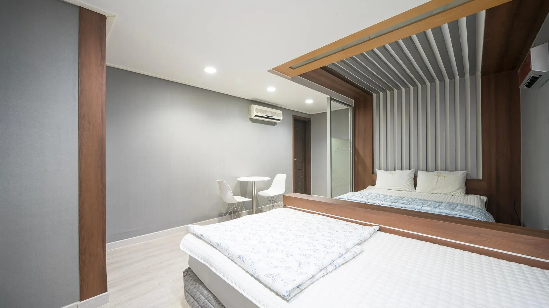 거창 거창 엔터 호텔 스위트룸