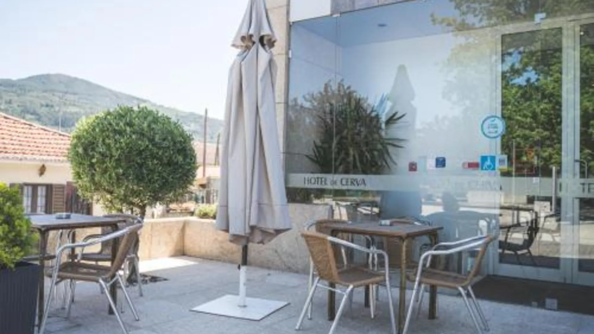 세르바 Hotel De Cerva 2성급 호텔 객실