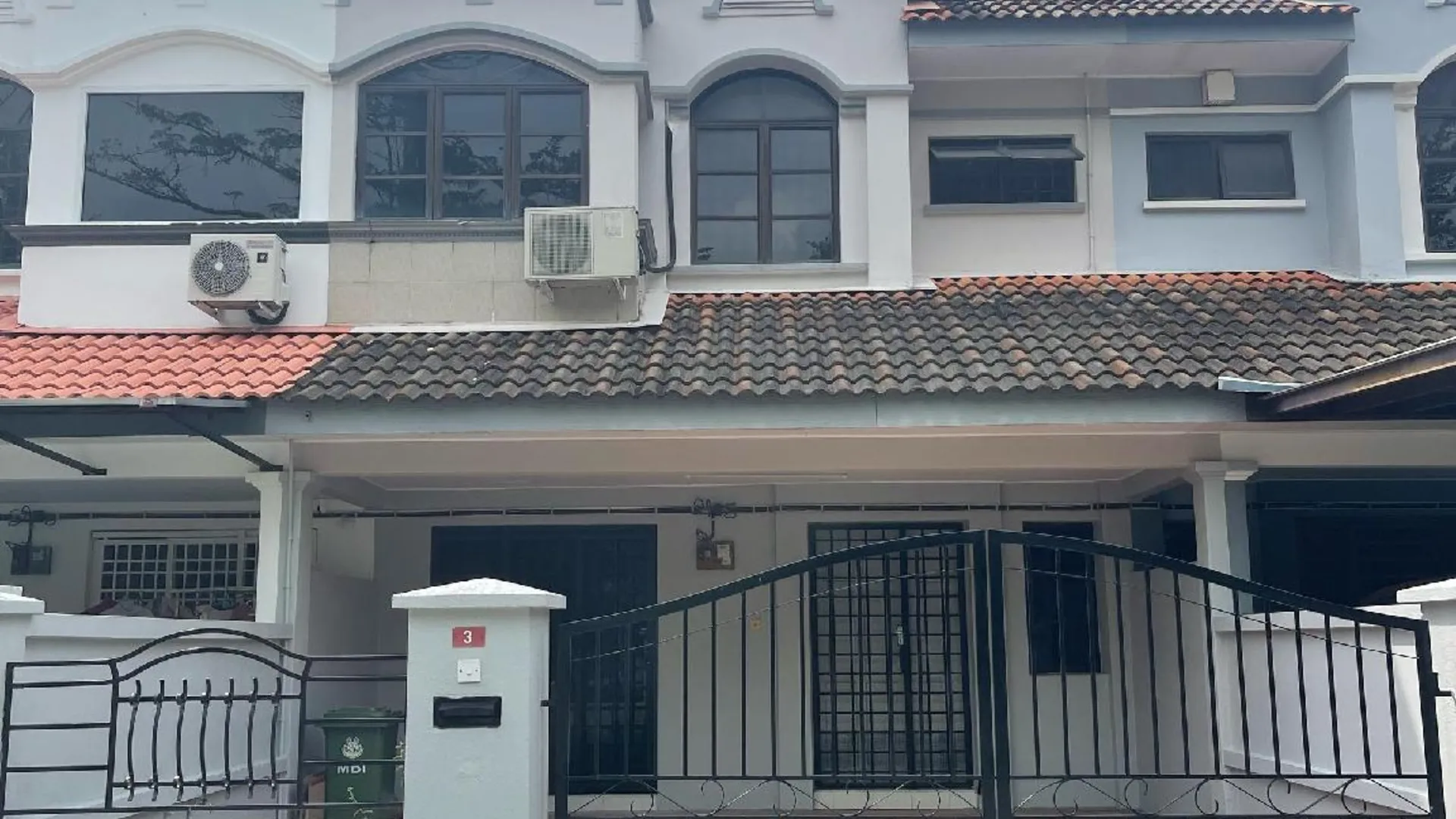 이포 탐분의 프라이빗 하우스 (m², 침실 4개, 프라이빗 욕실 3개) 2성급 게스트하우스 외관