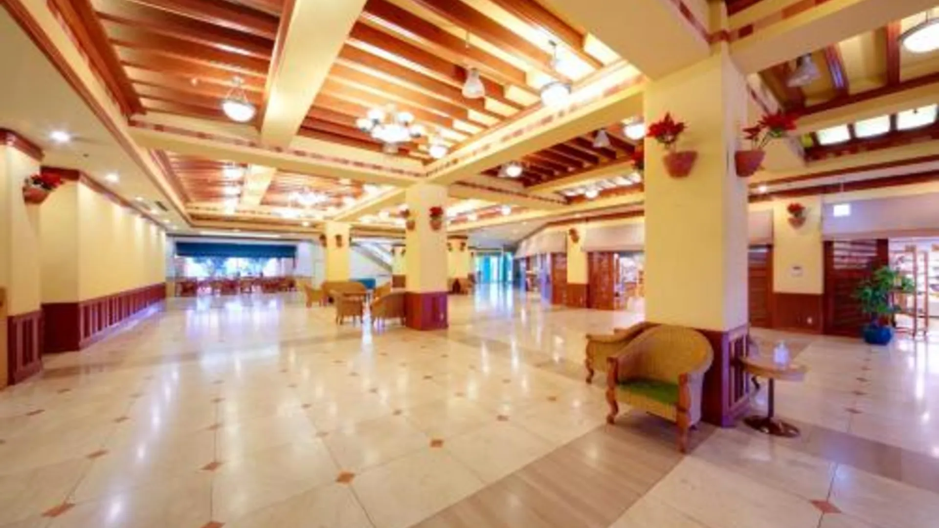 오키나와 본섬 패시픽 호텔 오키나와 3성급 호텔 로비