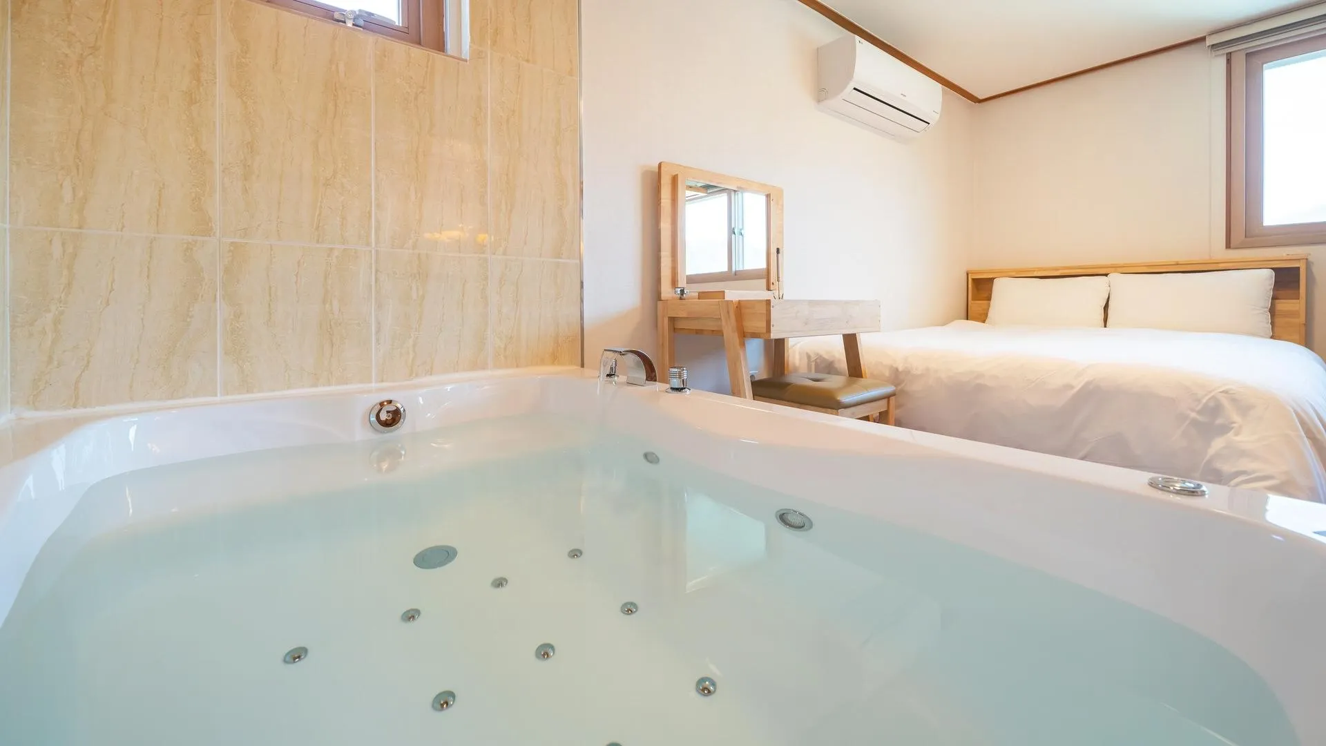 가평 가평 아롬스파펜션 3성급 게스트하우스 객실