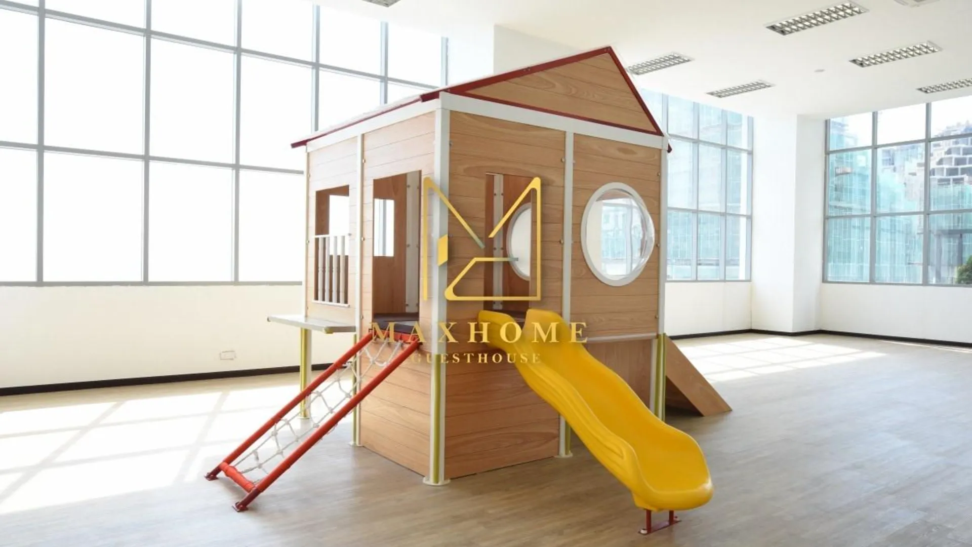 말라카 멜라카 라야의 아파트먼트 (100m², 침실 3개, 프라이빗 욕실 3개) 3성급 싱글룸 수영장