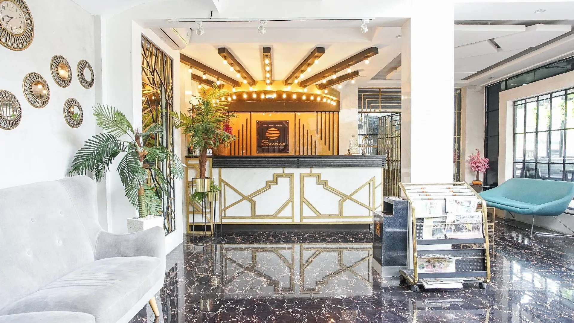 마카사르 호텔 산리나 마카사르 호텔 로비