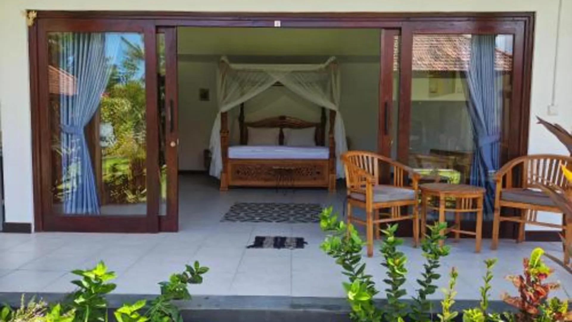 발리 Mandala Home Villa 4성급 게스트하우스 로비