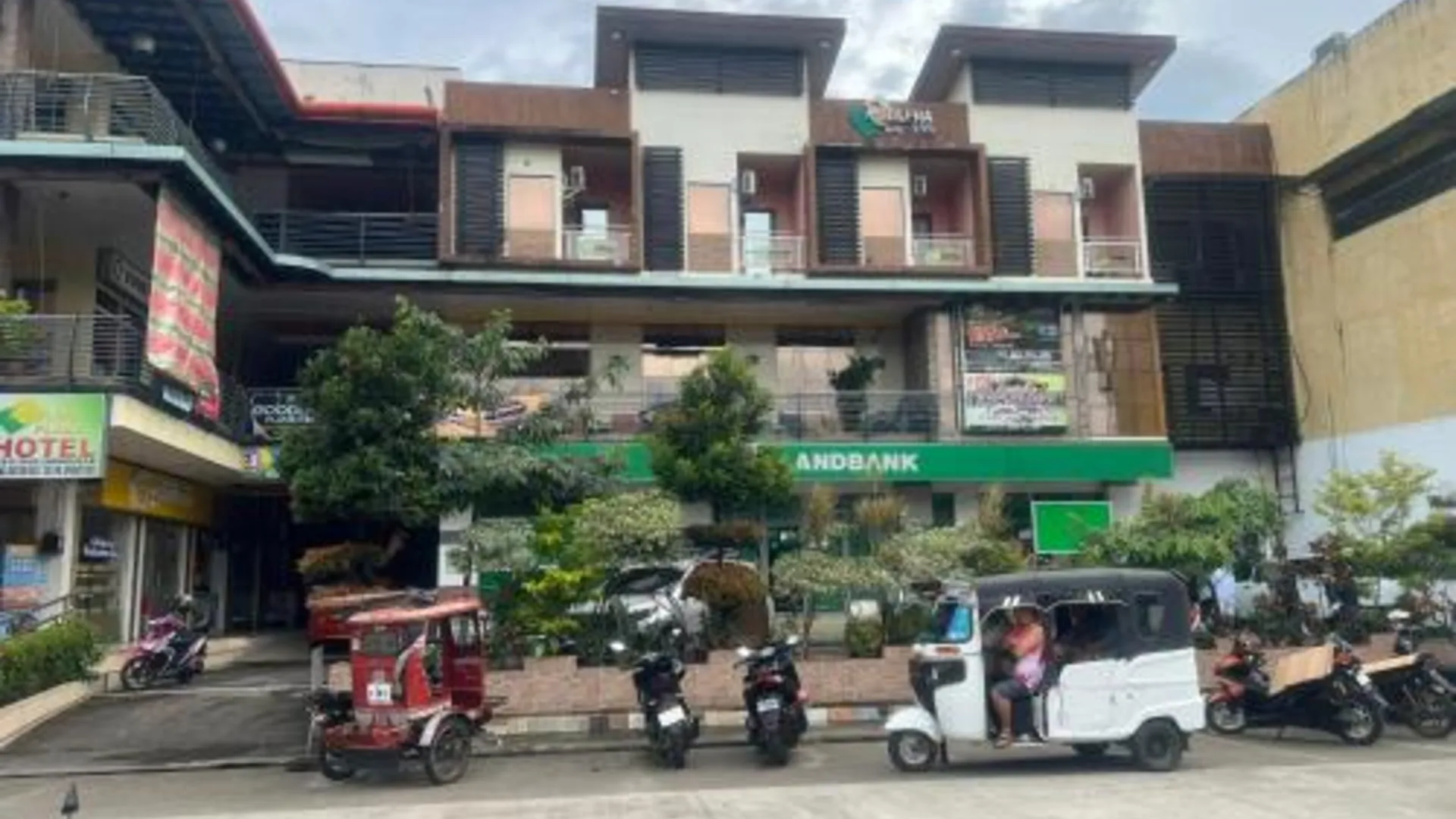 마하약 Rielena Plaza Hotel and Suites 1성급 호텔 수영장