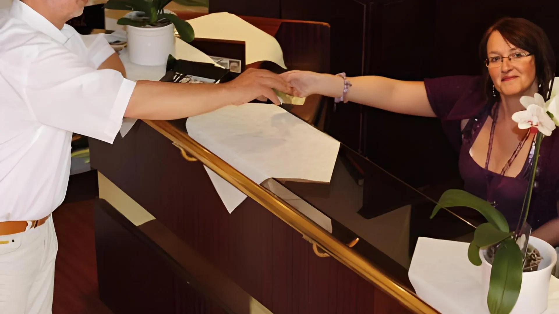 바트 살주플렌 호텔 로젠가르텐 3성급 호텔 외관