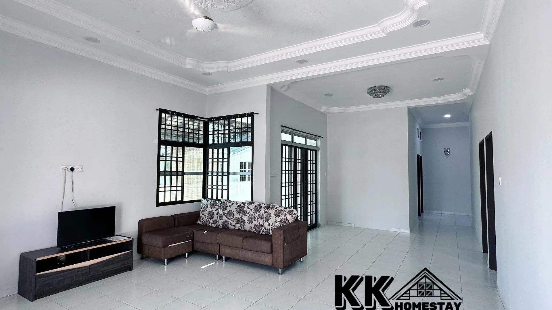 틀룩인탄 테룩 인탄의 프라이빗 하우스 (m², 침실 4개, 프라이빗 욕실 3개) 2성급 싱글룸 레스토랑