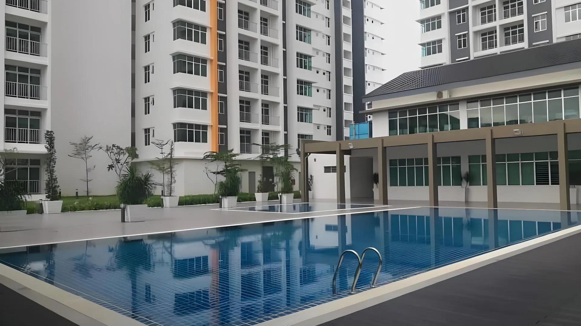 이포 캄퐁 울루 세포르의 아파트먼트 (89m², 침실 3개, 프라이빗 욕실 2개) 4성급 게스트하우스 로비