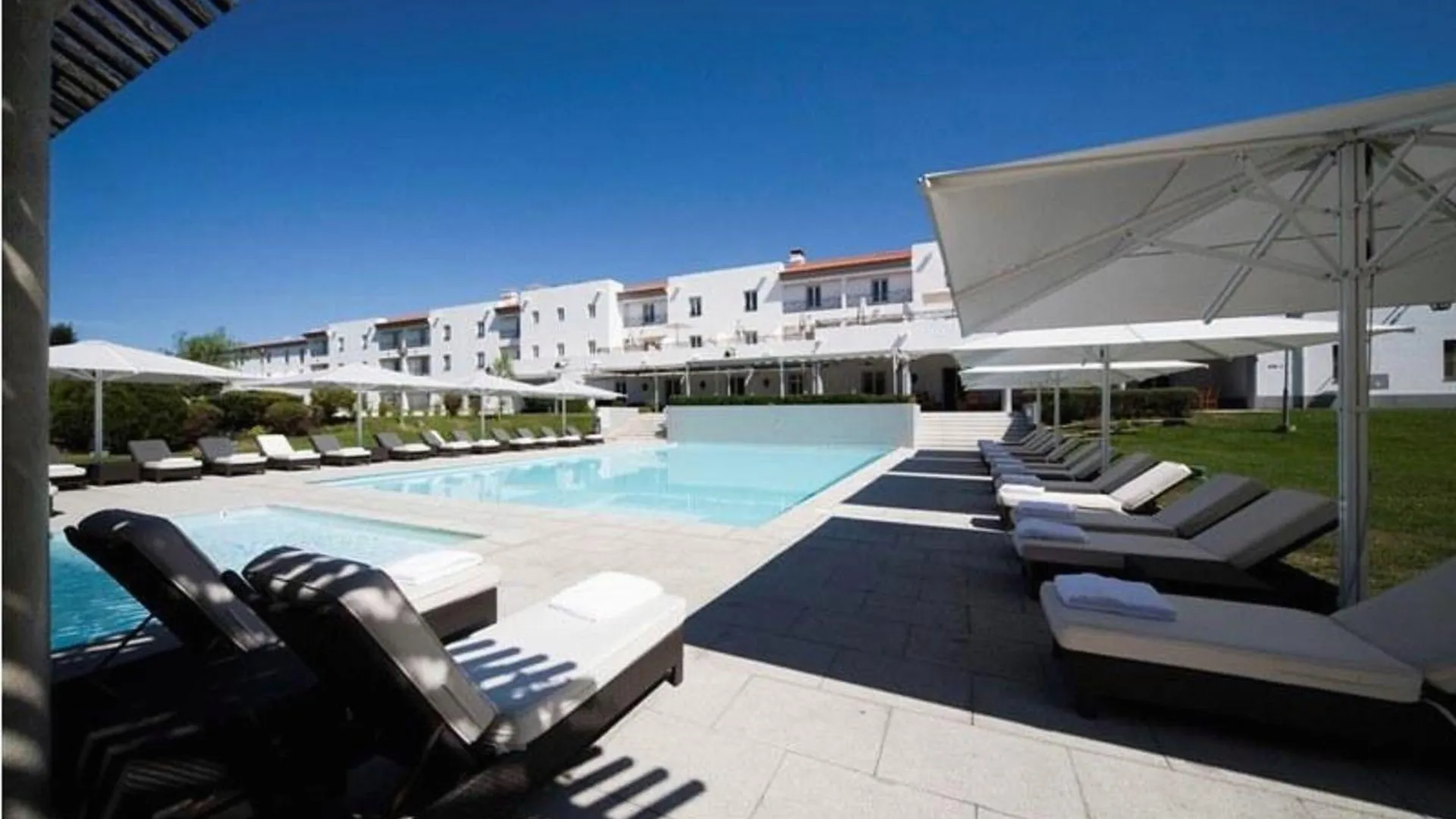 에보라 마르 드 아르 무랄하스 4성급 호텔 로비