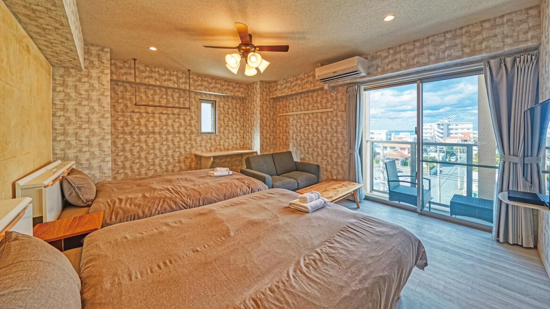 오키나와 본섬 테라스 리조트 미하마 차탄 - 오키나와 메인 아일랜드 3성급 호텔 스위트룸