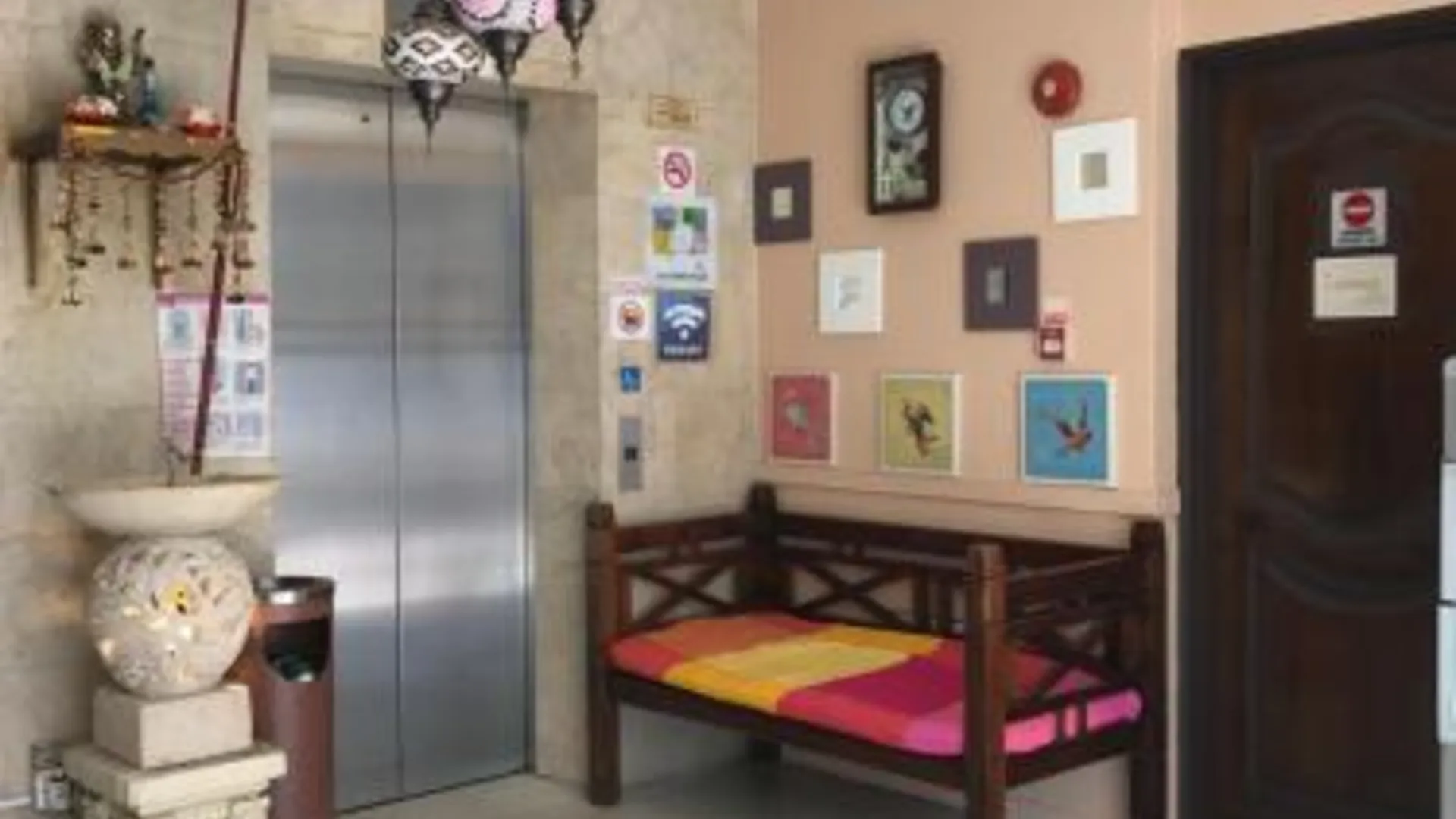 싱가포르 라 모드 (소피아) 호텔  2성급 호텔 부대시설