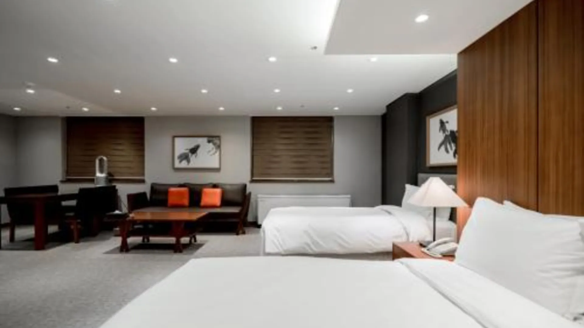 서울 오리엔스 호텔 앤 레지던스 명동 4성급 호텔 스위트룸