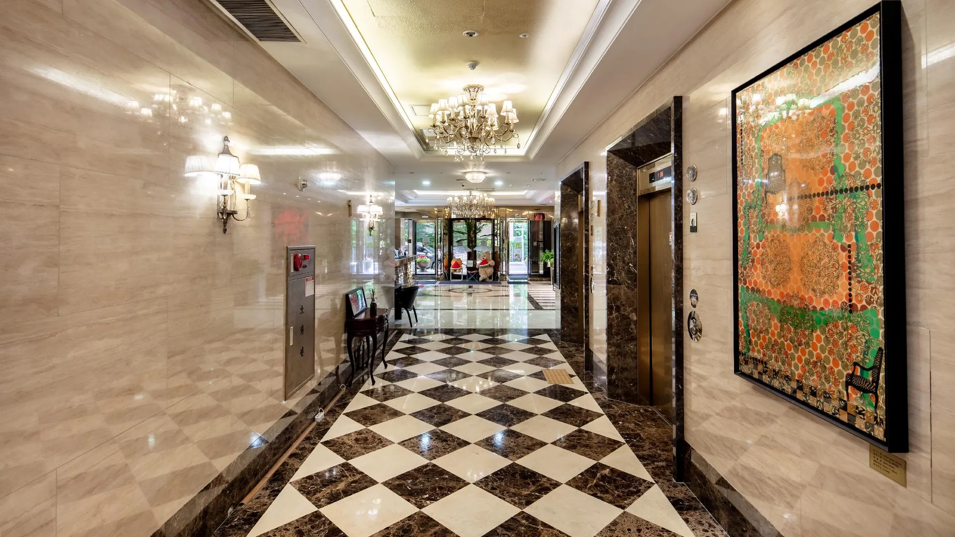 서울 강남 아르누보씨티 4성급 호텔 수영장