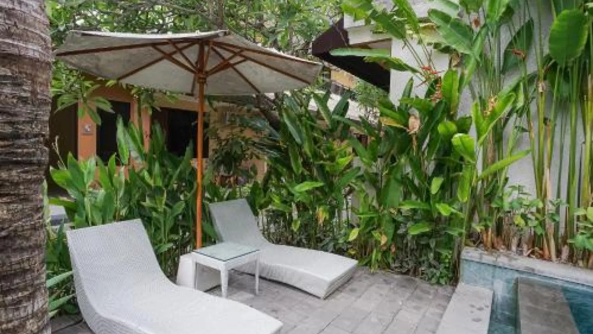 발리 디 맨션 발리 2성급 호텔 로비