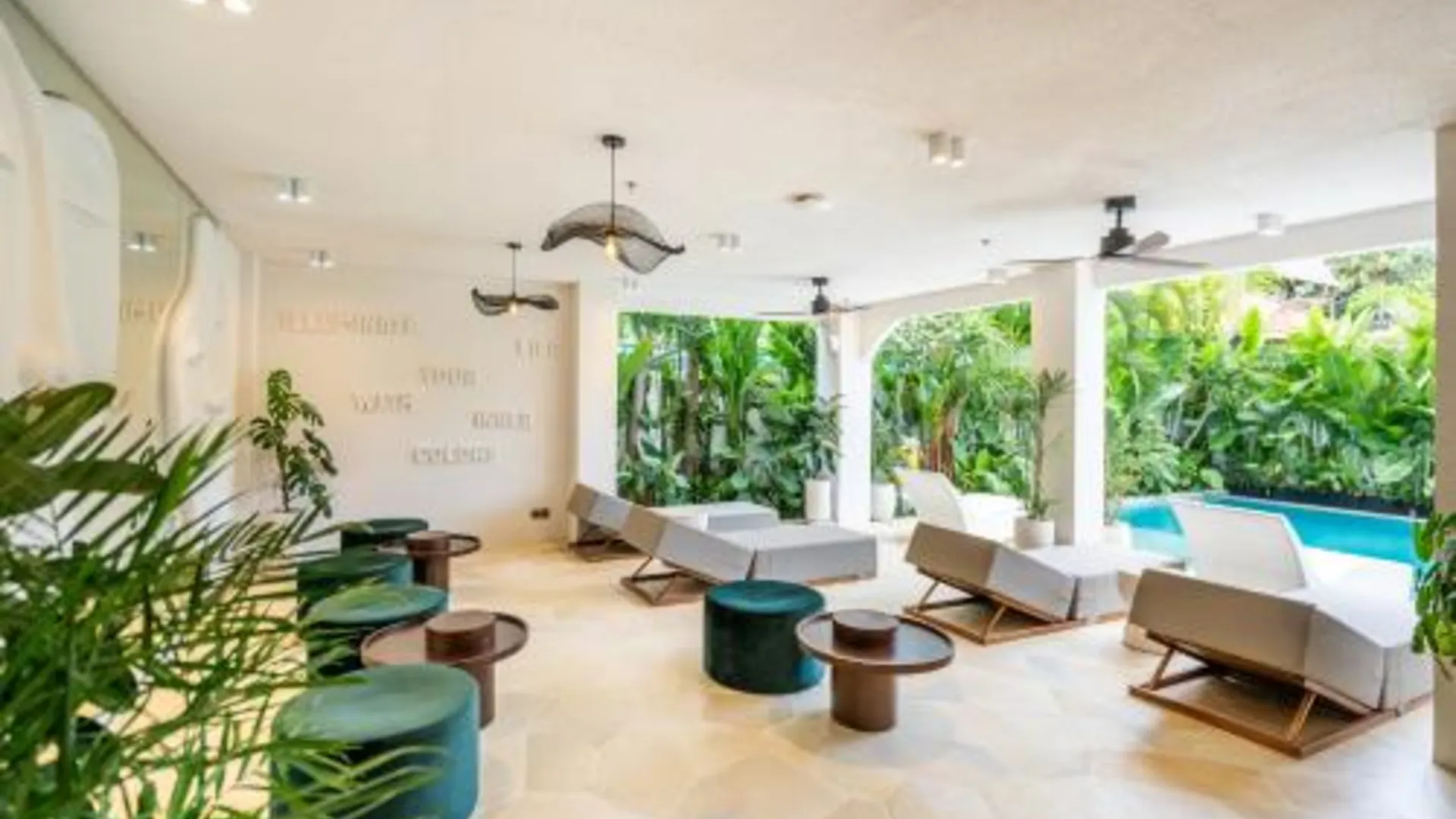 발리 써니 뮤즈 바이 베러플레이스 5성급 호텔 외관