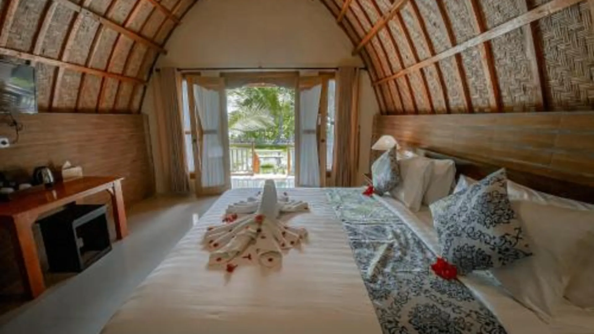 발리 와투 지넹 바이 위즈젤라 3성급 호텔 스위트룸