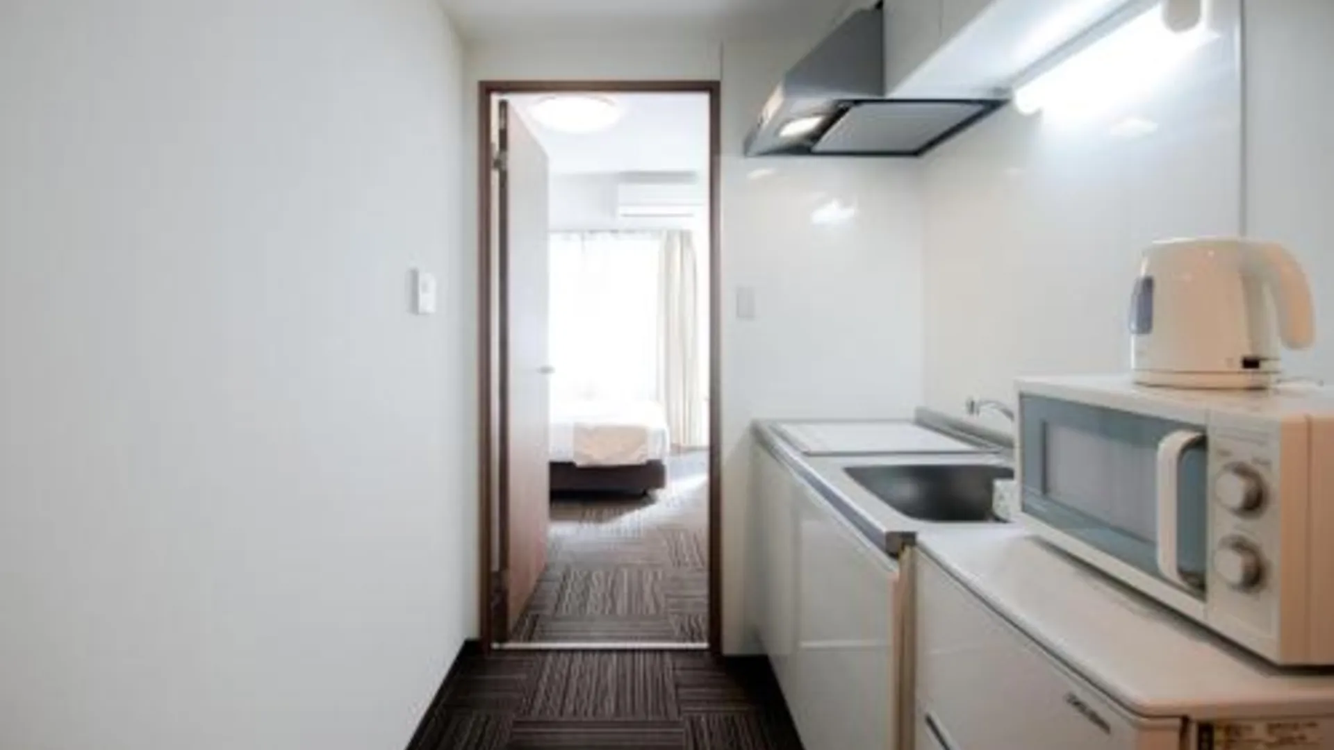 교토 Base in Kyoto Hanazono 4성급 게스트하우스 레스토랑