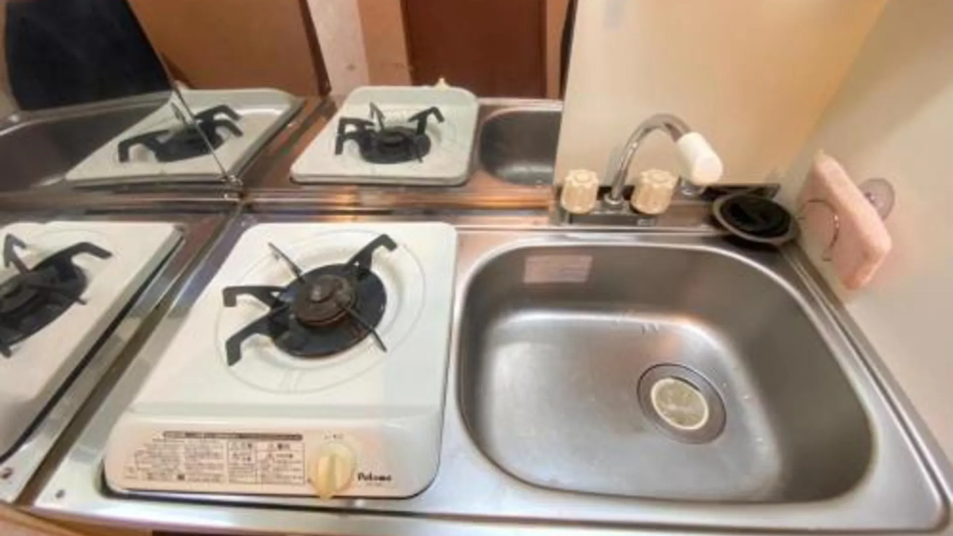 오사카 マルチステイ大阪京橋 3성급 게스트하우스 수영장