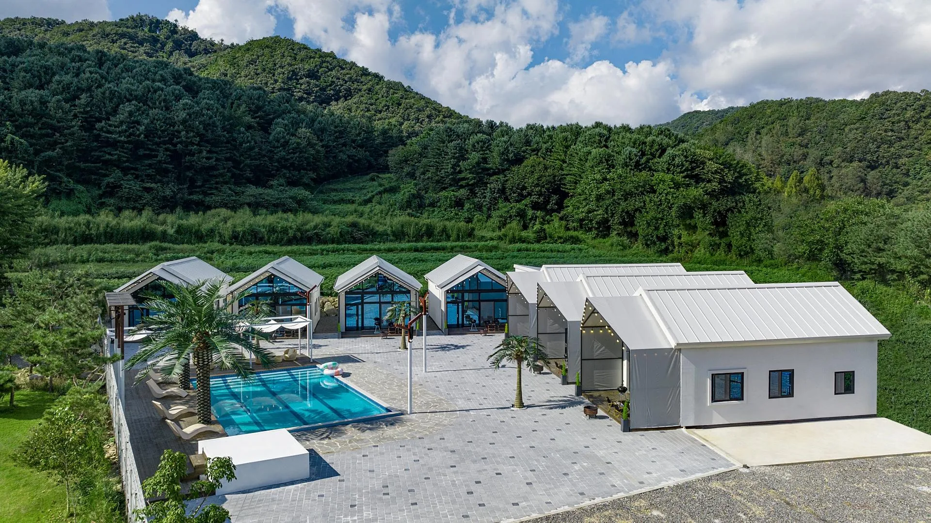 가평 가평 리포레풀램핑 3성급 게스트하우스 외관