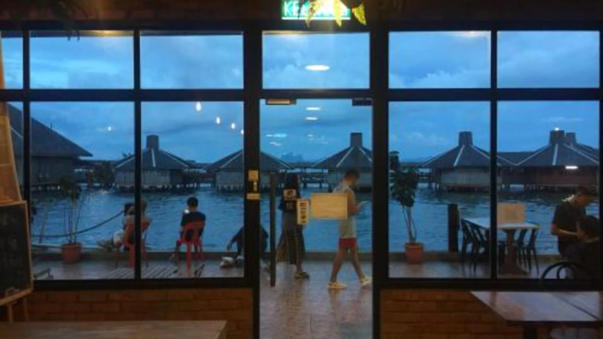 셈포르나 큐브 베드 스테이션 호스텔 호텔 스위트룸