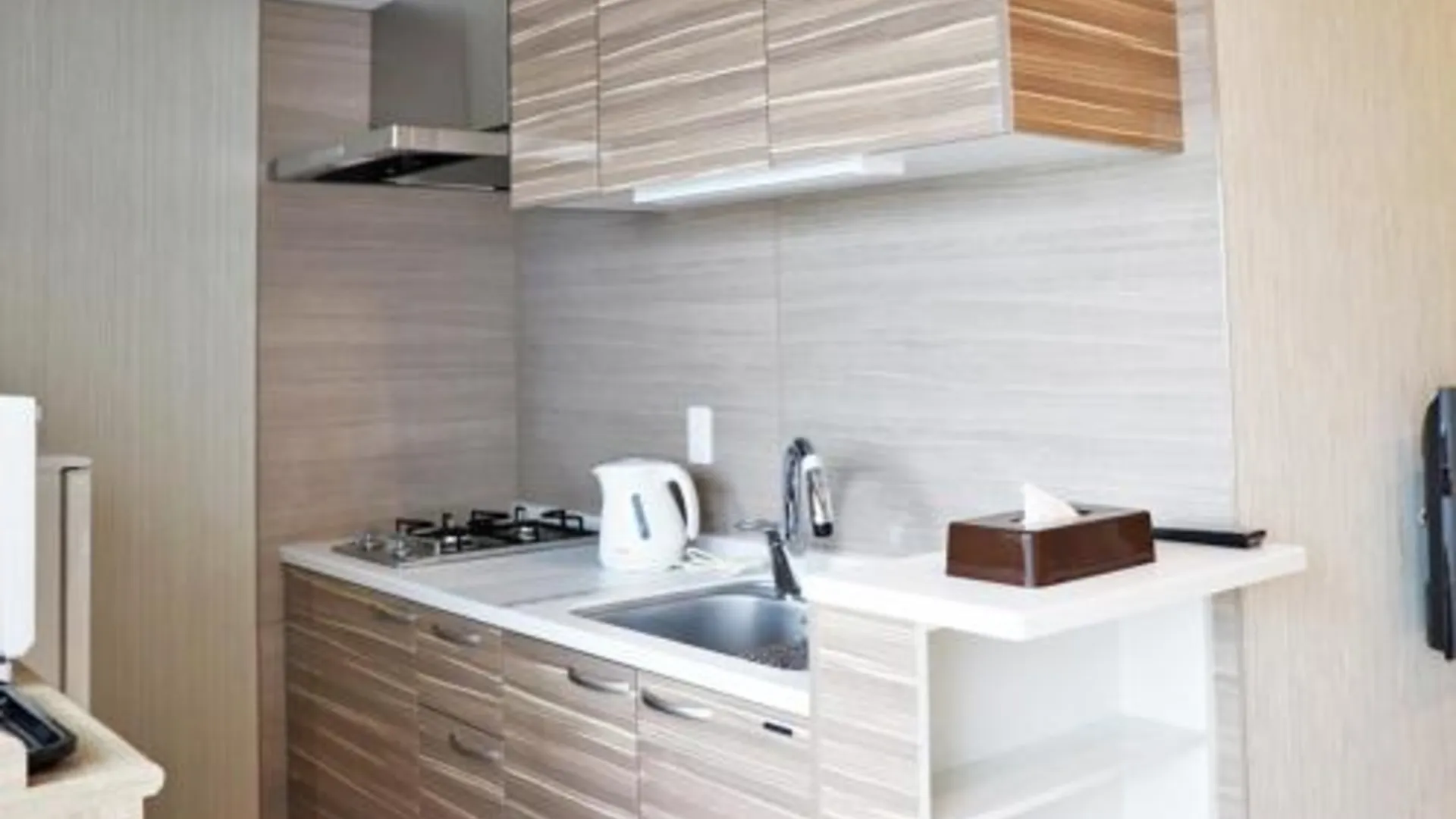 오사카 오스테이 버밀리언 남바 4성급 호텔 수영장