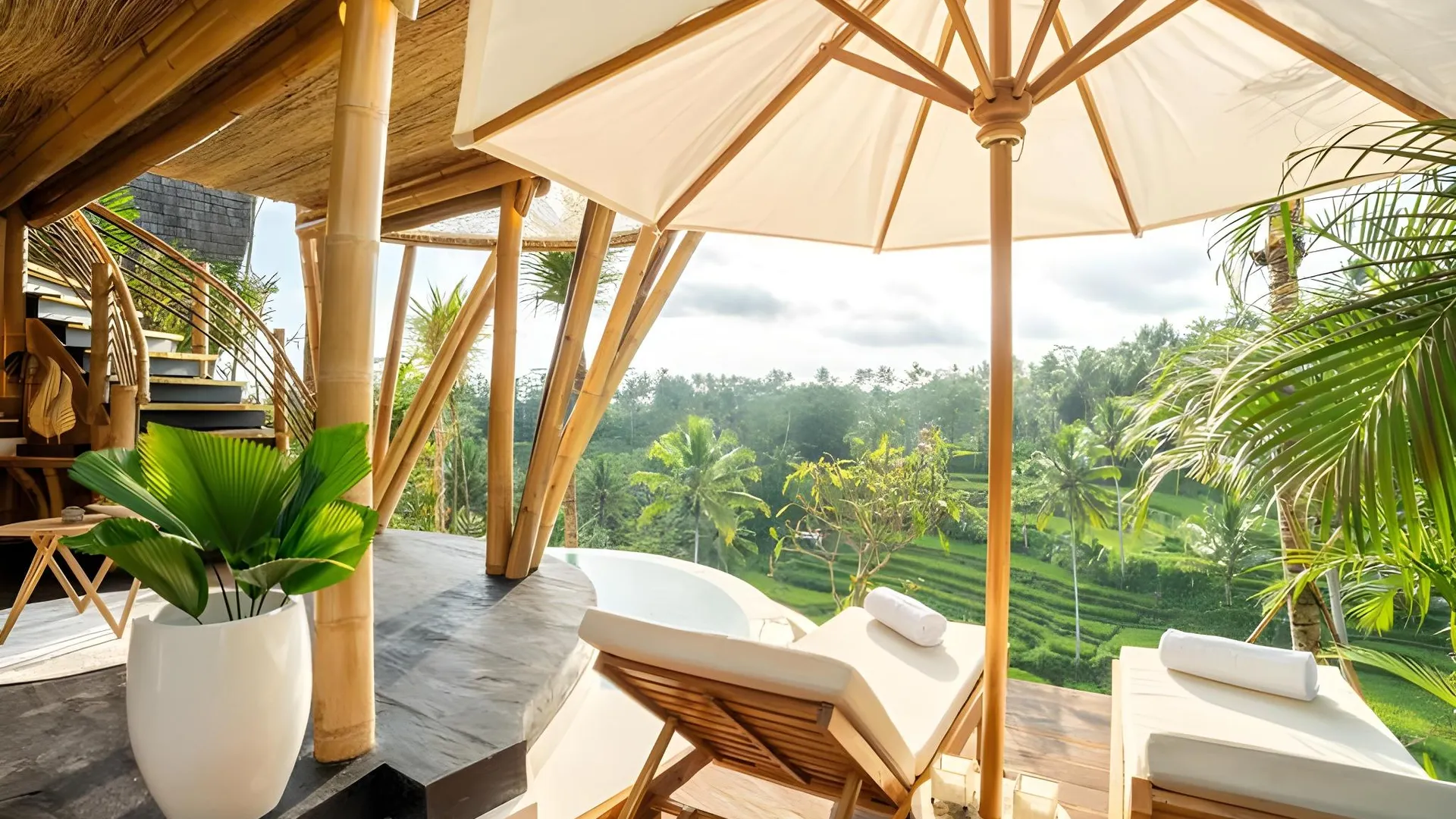 발리 밤부텔 사와 뷰 5성급 호텔 객실