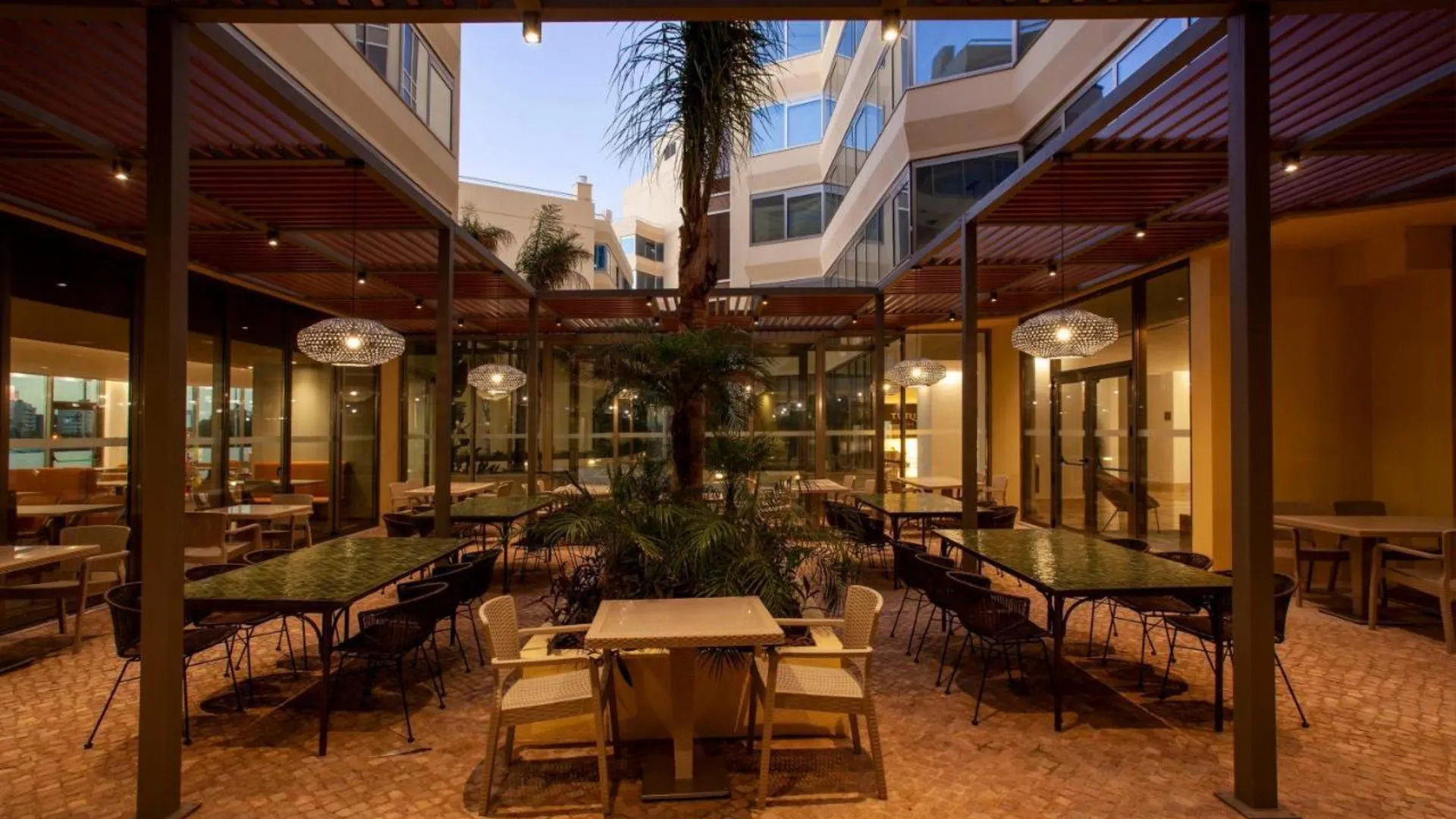 포르티망 투림 프레지덴테 호텔 4성급 호텔 레스토랑