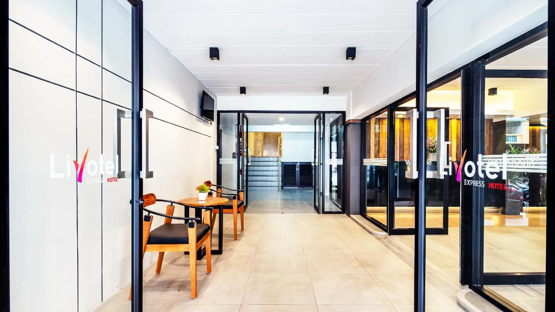 방콕 리보텔 익스프레스 호텔 람캄행 50 방콕 - 노 파킹 3성급 호텔 레스토랑