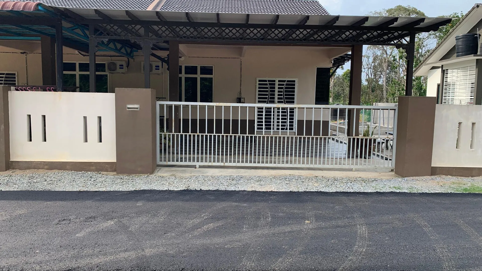 타나 메라 젤리의 프라이빗 하우스 (1050m², 침실 3개, 프라이빗 욕실 2개) 4성급 게스트하우스 객실