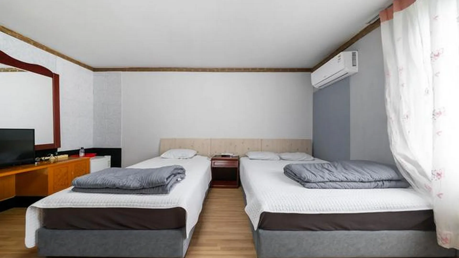 강릉 경포대 뉴호수 호텔 수영장