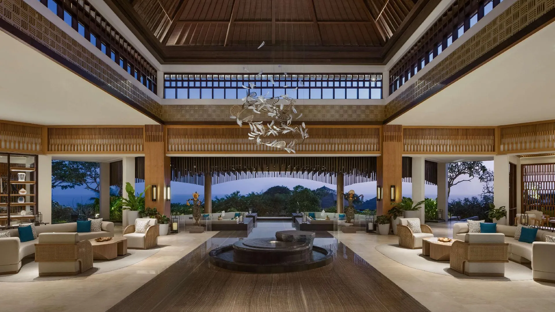 발리 우마나 발리, LXR 호텔 앤 리조트 5성급 호텔 외관