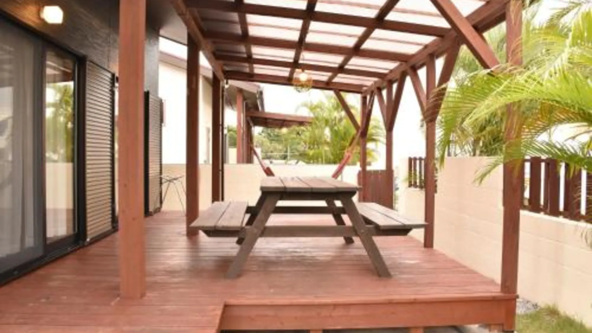 오키나와 본섬 콘도미니엄 추라우미 빌리지 5성급 게스트하우스 외관