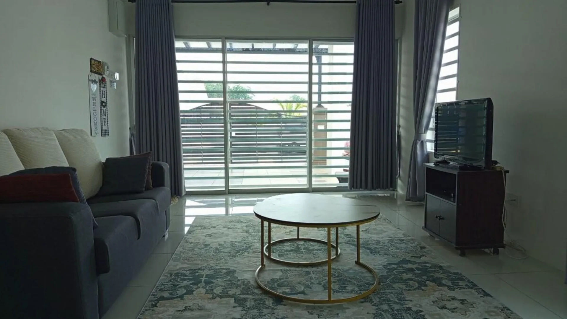 탄종 말림 (페락) 탄종 말림의 프라이빗 하우스 (1800m², 침실 3개, 프라이빗 욕실 2개) 3성급 게스트하우스 스위트룸