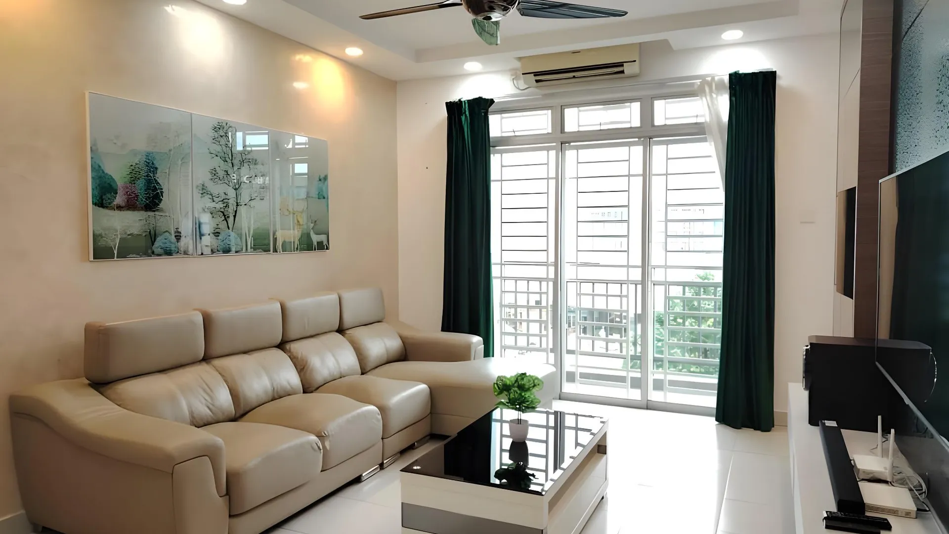 조호바루 / 조호르바루 조호 자야의 프라이빗 하우스 (m², 침실 3개, 프라이빗 욕실 2개) 3성급 싱글룸 레스토랑