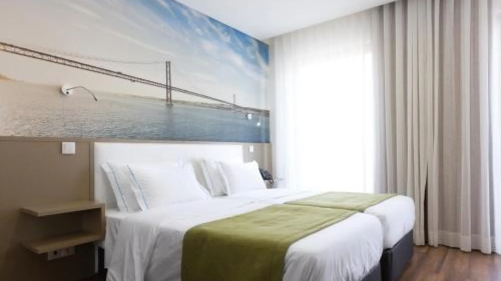 리스본 페니시우스 샤르메 호텔 3성급 호텔 스위트룸