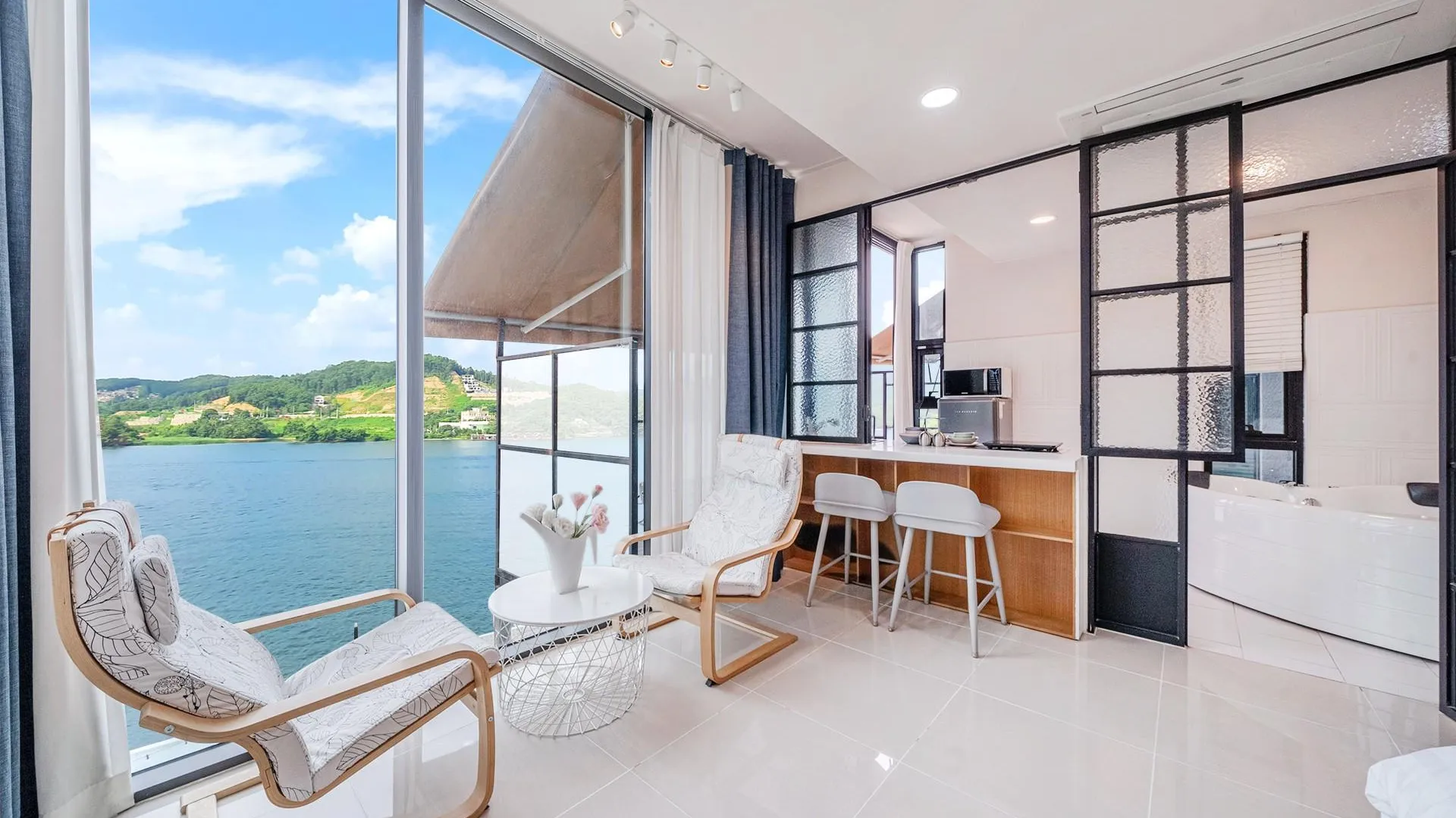 가평 가평 펜션 더 스퀘어 24 스파펜션 3성급 게스트하우스 스위트룸