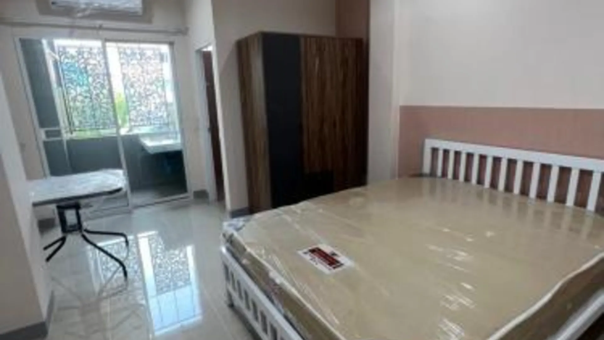 방콕 Firstbuild Apartment (เฟิร์สบิวท์อพาร์ทเม้น) 3성급 싱글룸 객실