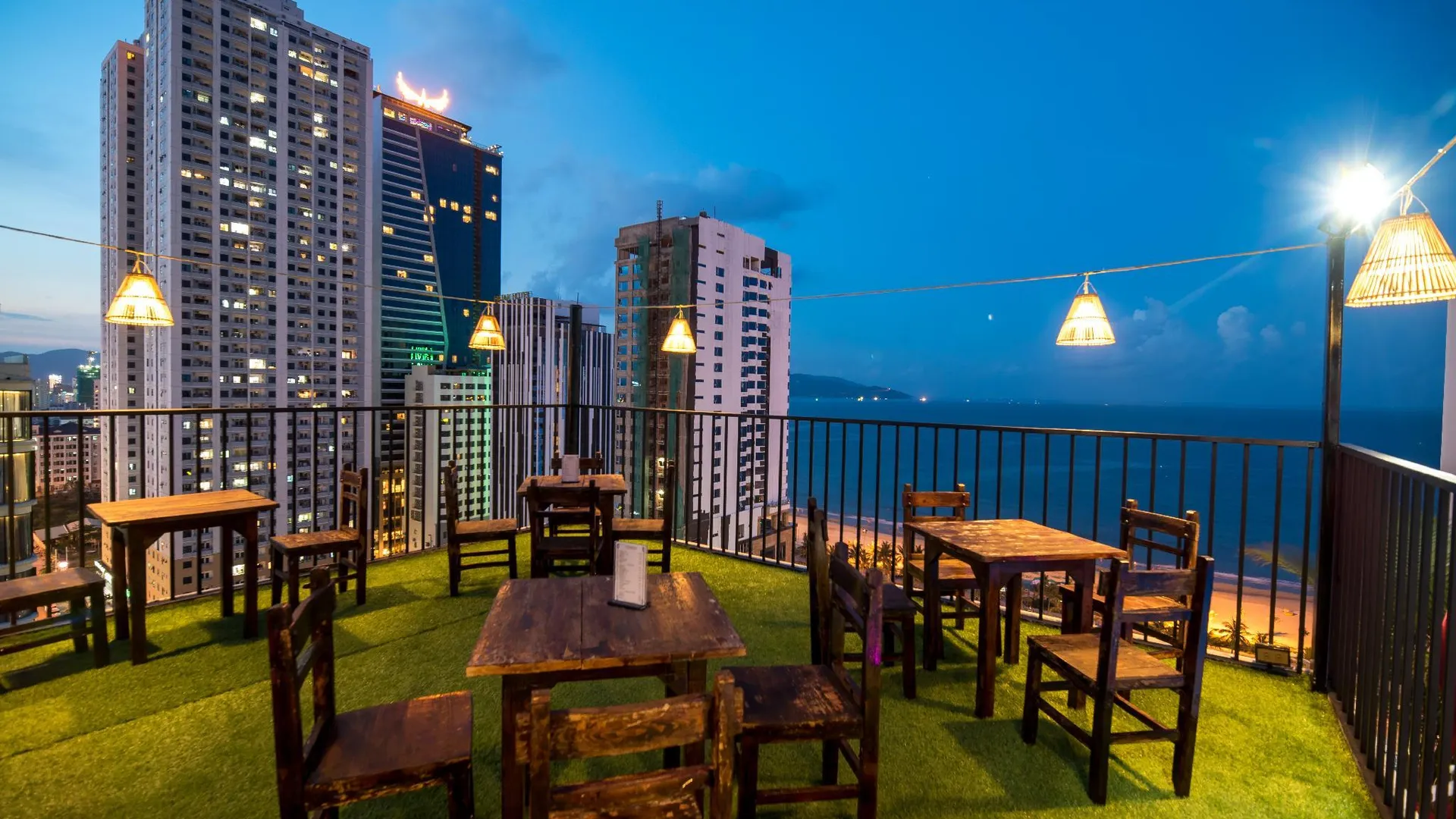 다낭 낫 민 호텔 앤 아파트먼트 4성급 호텔 레스토랑