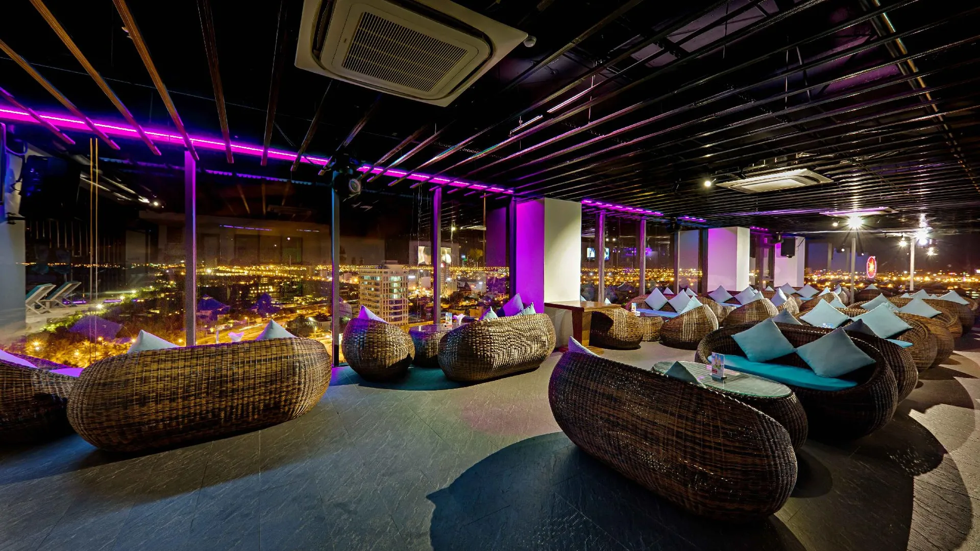 다낭 야라 오션 스위트 다낭 4성급 호텔 외관