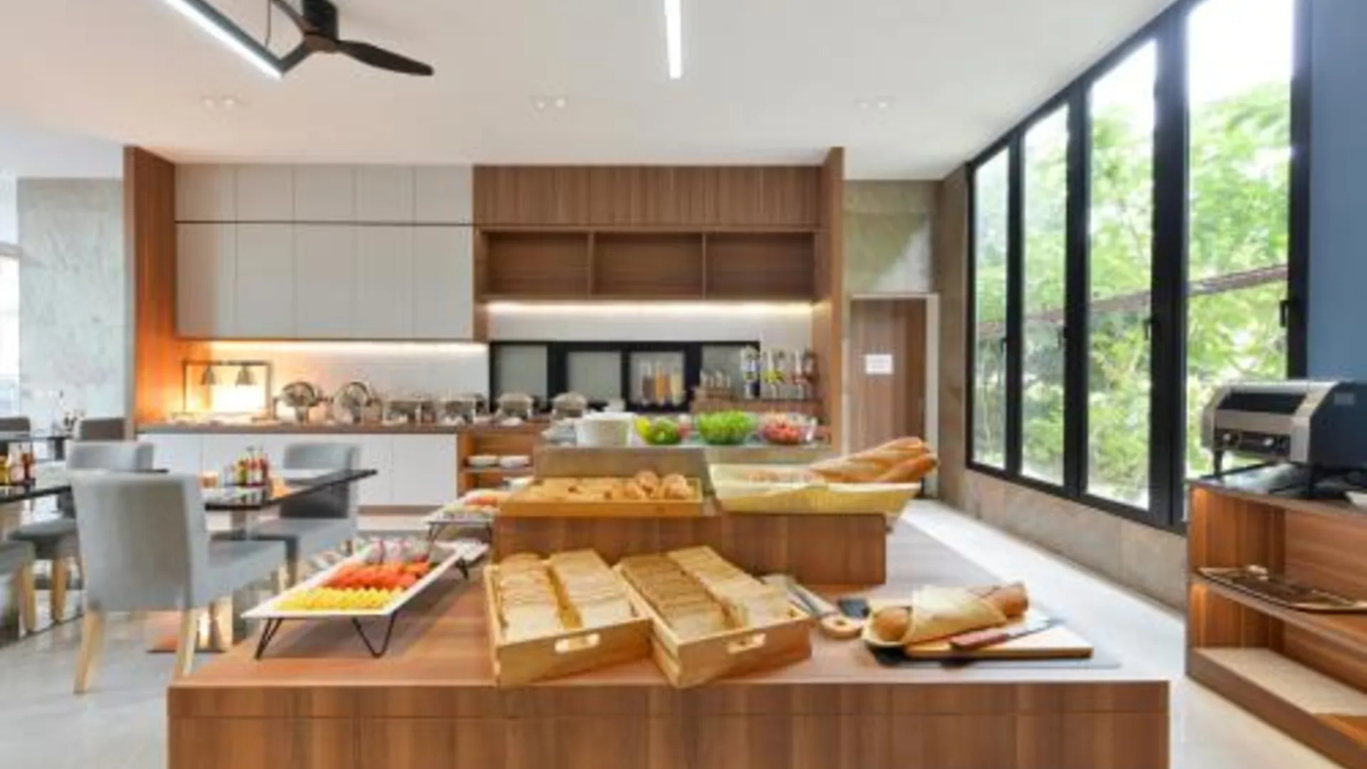 푸켓 그레이스 빠통 호텔 4성급 호텔 스위트룸